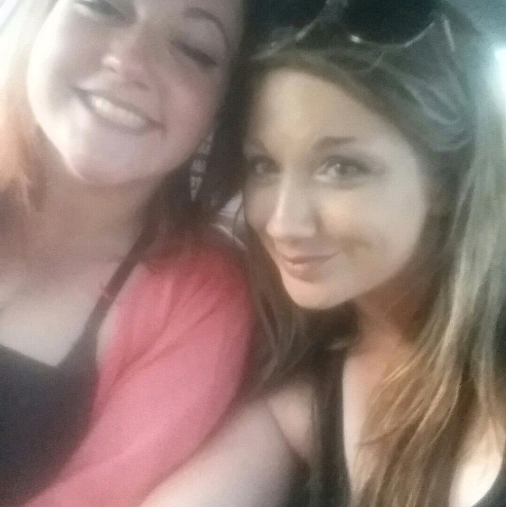 Meet your Posher, Desiree